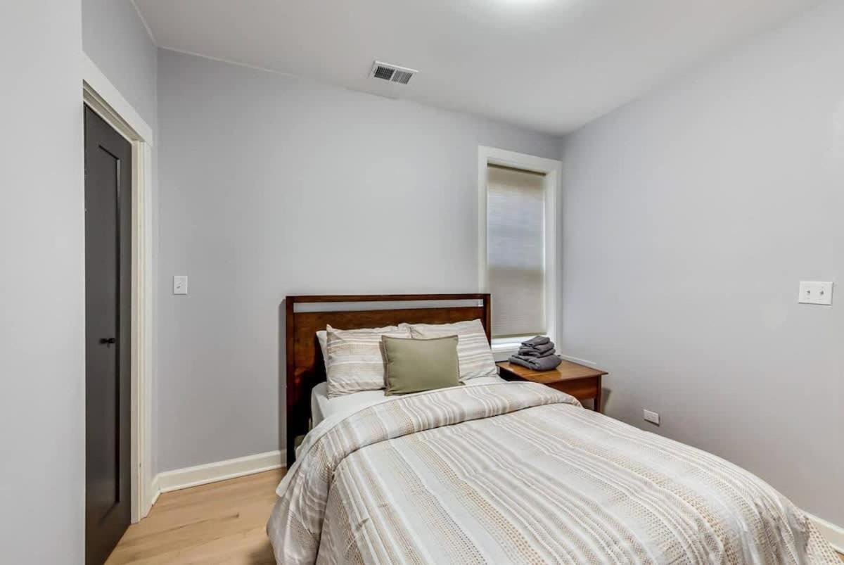 Modern 2Br With Patio & Cozy Space Chicago Exterior photo