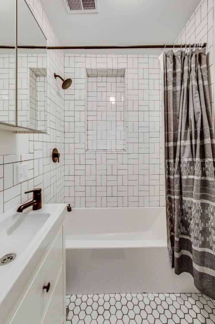 Modern 2Br With Patio & Cozy Space Chicago Exterior photo